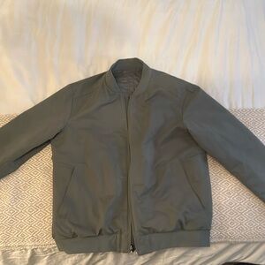 Men’s Lululemon Switch Over olive green bomber jacket XXL